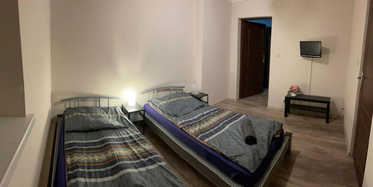 Europa Bed and Breakfast Koscielec Buitenkant foto