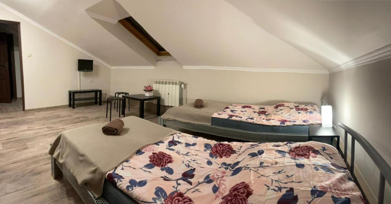 Europa Bed and Breakfast Koscielec Buitenkant foto