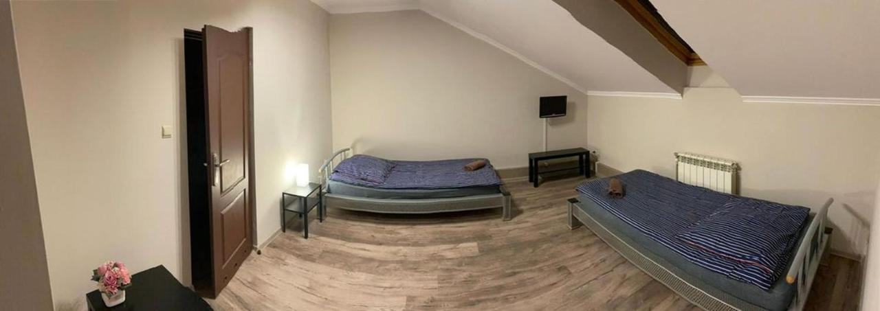 Europa Bed and Breakfast Koscielec Buitenkant foto